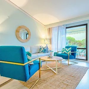 The Lakers Boutique Apartment