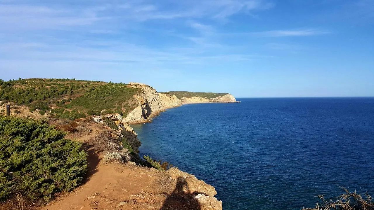 Lovely Burgau Villa Just 3 Mins Walk From Beach Budens